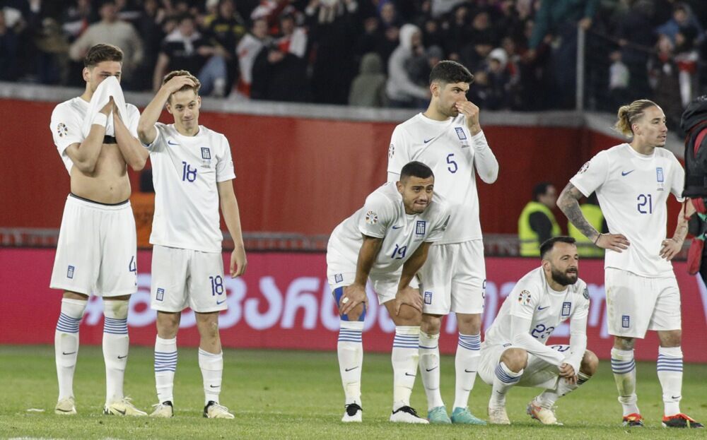 Razočarani fudbaleri Grčke posle poraza od Gruzije