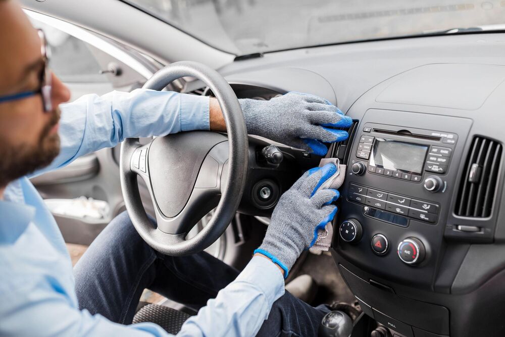 Čišćenje unutrašnjosti automobila