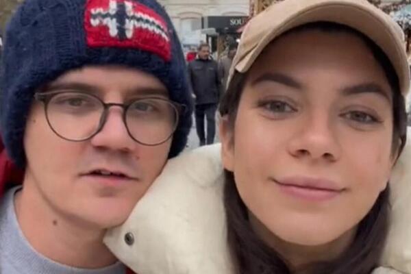 ZALJUBILA SE U SRBINA PRE 15 GODINA I SADA SU VERENI: Upoznali su se na moru, a onda je jedna poruka PROMENILA SVE