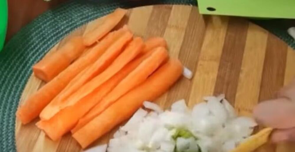 Seckanje šargarepe i crnog luka