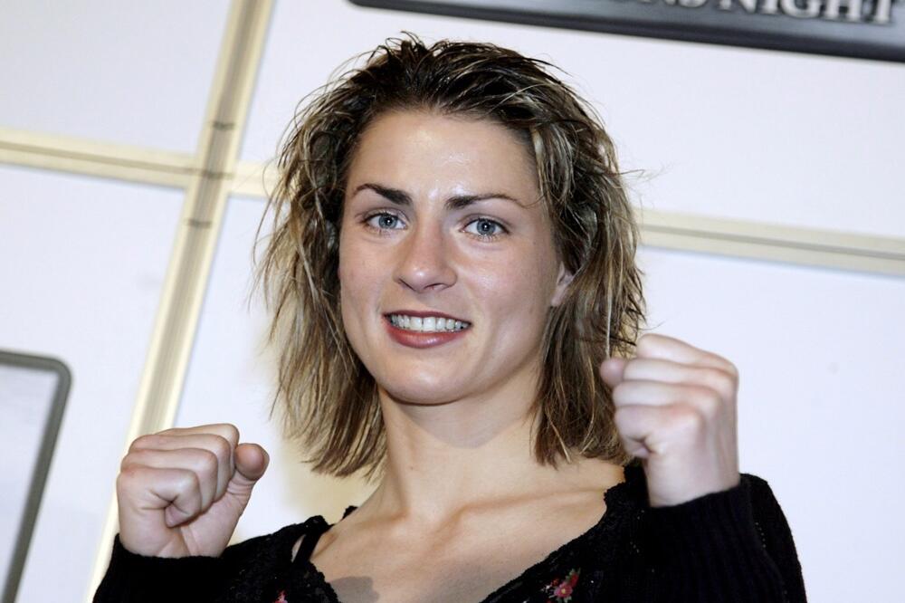 IZNENADA PREMINULA POZNATA BOKSERKA: Oteli je od majke kao dete, a ona pokorila svet (FOTO)