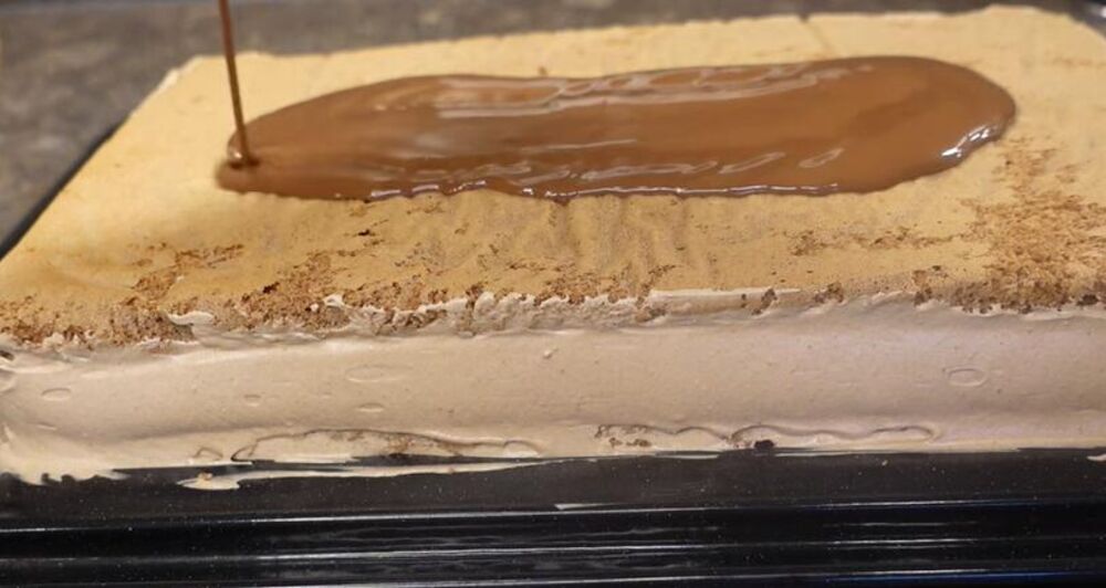 Glazura preko mađarskog kolača 'Rigo Janči'