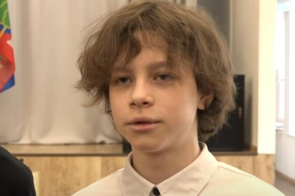 RUSIJA NA NOGAMA ZBOG DEČAKA KOJI JE SPASAO VIŠE OD 100 LJUDI U MOSKVI: Hoće da mu se ODUŽE, evo i KAKO... (VIDEO)