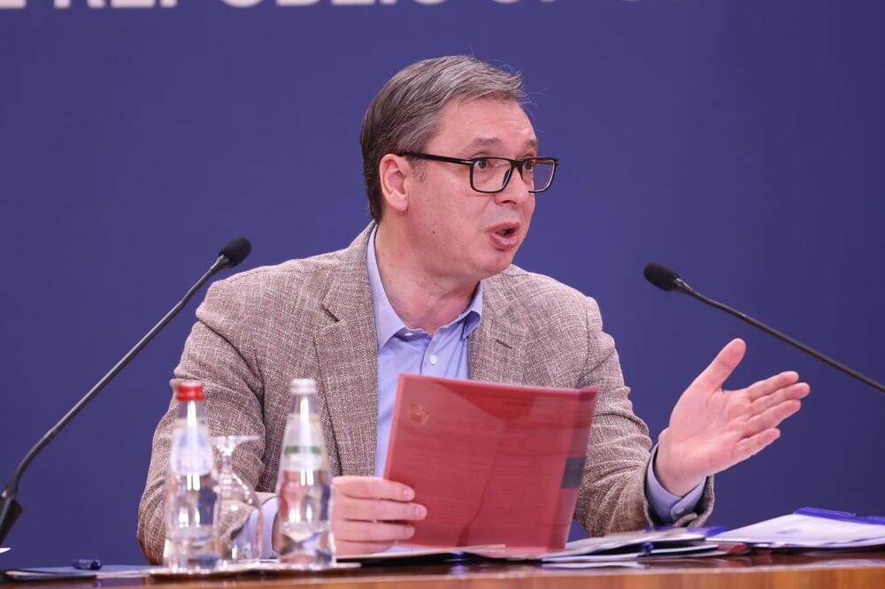 VUČIĆ KRATKO I JASNO O SELEKTORU! "Debakl, igrač sa platom od 5.000 evra nam daje golove" (FOTO)
