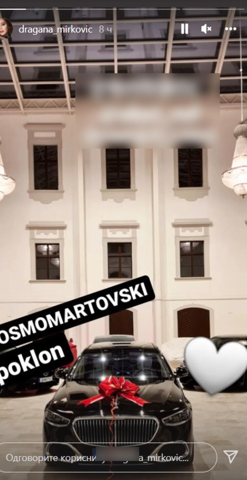 Biznismen je pevačicu za 8. mart iznenadio skupocenim automobilom