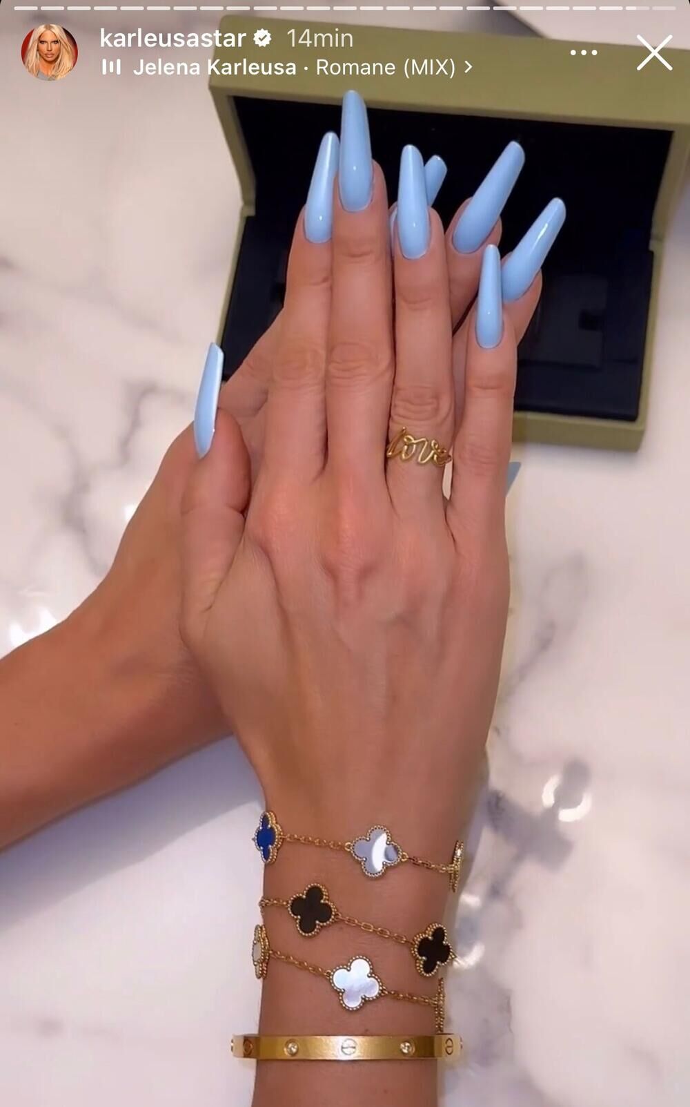 JK je godinama već veliki fan i nakita brenda “kartije”