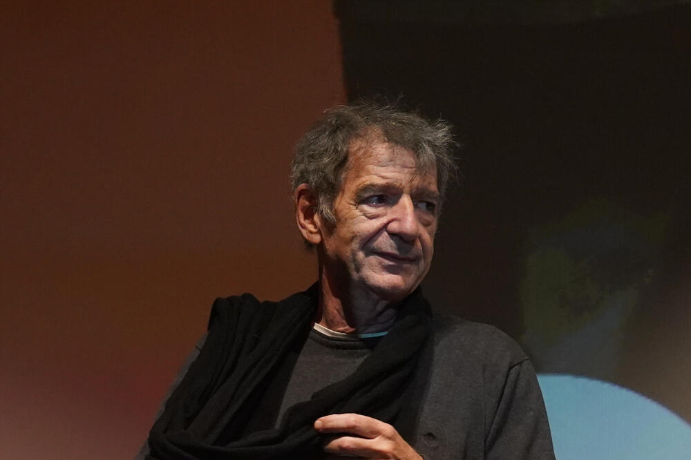 OVA SLAVNA ŽENA JE SUPRUGA MIKIJA MANOJLOVIĆA: Glumac je od nje STARIJI 20 GODINA, ona mu je ŽIVOTNA LJUBAV