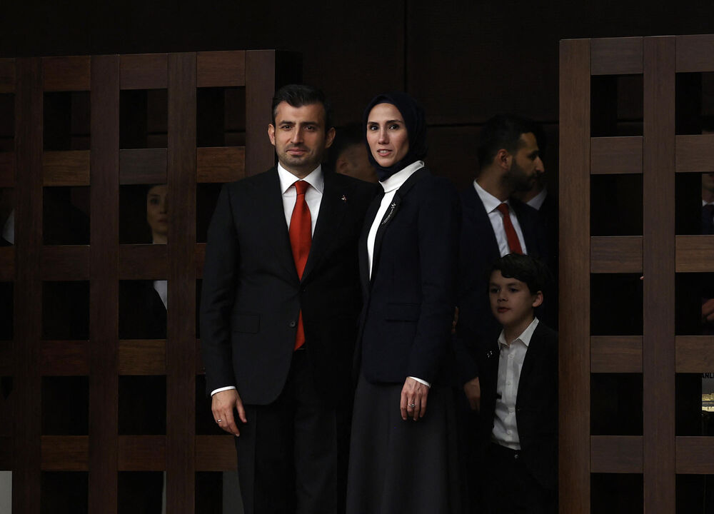 Selčuk Bajraktar sa suprugom 