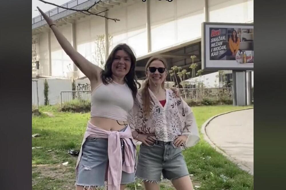 POTEZ DVE RUSKINJE ODUŠEVIO BEOGRAĐANE: Pogledajte šta su uradile za našu prestonicu, svi im aplaudiraju (VIDEO)