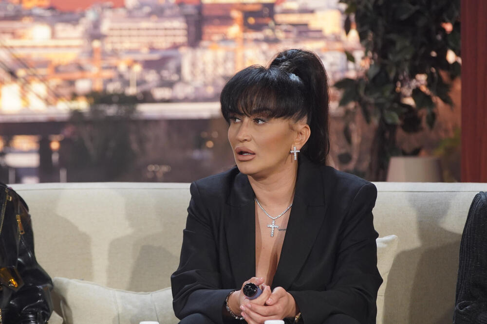 POTRAGA ZA MALOM DANKOM I DALJE TRAJE, A OVA ŽENA OBJAVILA JE VAŽAN BROJ: Svi su ZABRINUTI šta se DEŠAVA