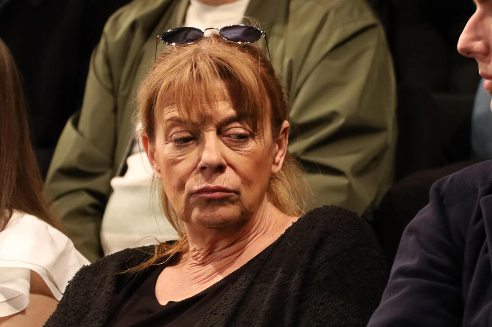 BILA U BRAKU 22 GODINE, PA SE RAZVELA U TAJNOSTI: Nakon raskida on je VERIO DRUGU, a njoj je ovo BOL za ceo život