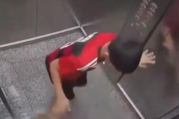 OVO SE ZOVE HRABROST: Dečak video da je pas u nevolji, OVAKO GA JE SPASIO - ljudi mu APLAUDIRAJU (VIDEO)