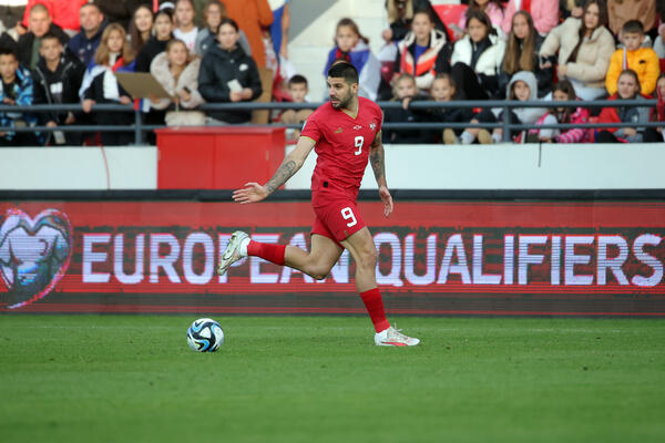 MITROVIĆ I EVROPSKO PRVENSTVO? Al Hilal objavio koliko će Aleksandar biti van terena (FOTO)