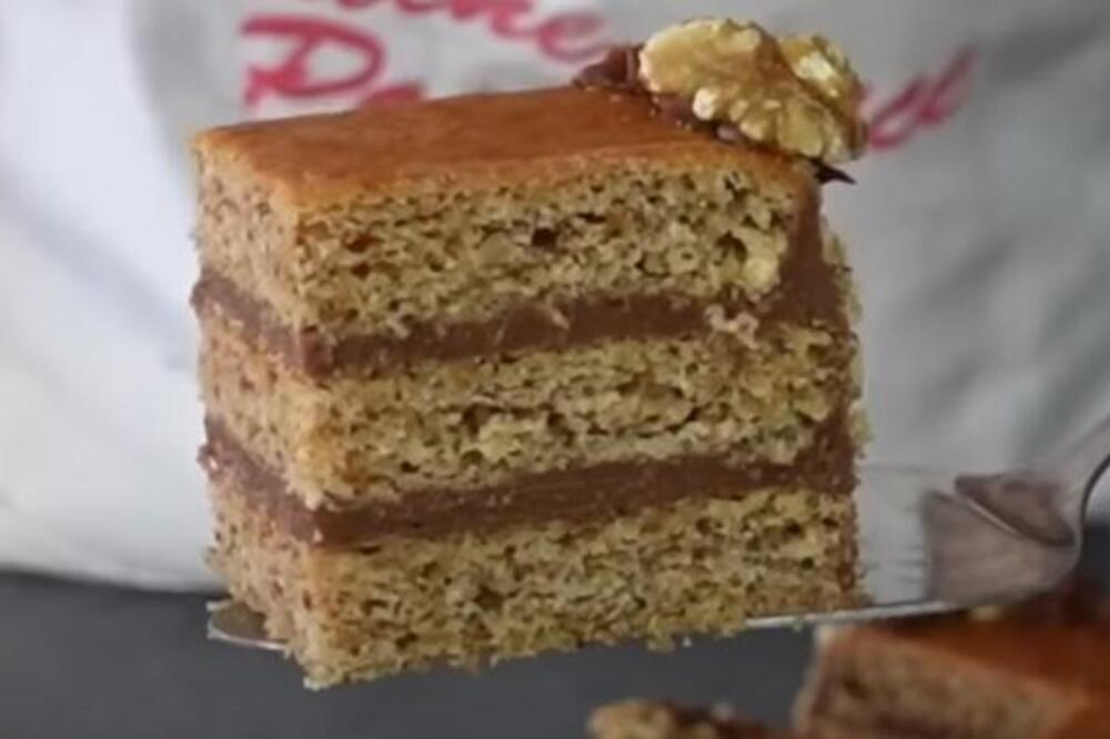 POSNA TORTA SA ORASIMA ZA USKRŠNJI POST: Najkremastija poslastica - lagan i sočan fil ostavlja bez daha