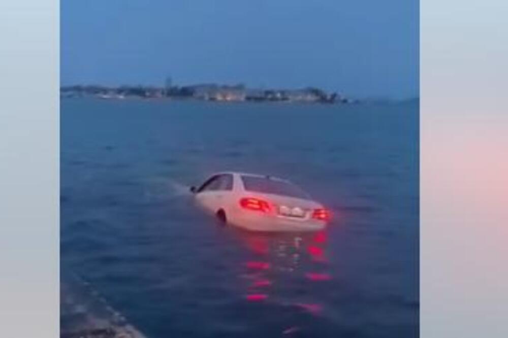 IZGUBIO KONTROLU NAD VOZILOM, PA ULETEO U MORE: Nesreća u Zadru, evo kako je to IZGLEDALO (VIDEO)