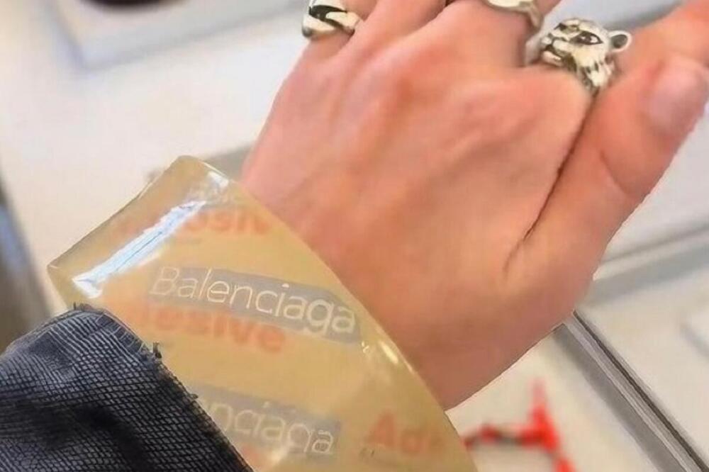 BALENSIJAGA NASTAVLJA DA ŠOKIRA LJUDE: Luksuzni brend napravio NARUKVICU ovako prostu, a KOŠTA KO ĐAVO (VIDEO)