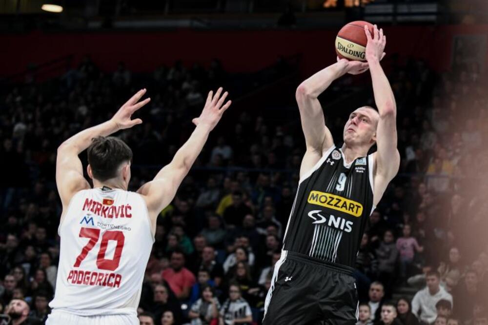 DETONACIJA! Crvena zvezda tempira transfer bombu?