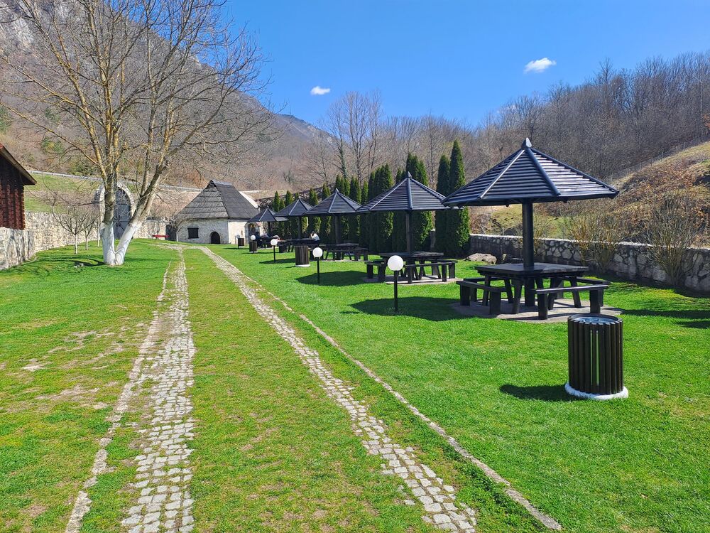 Porta Manastira Mileševa