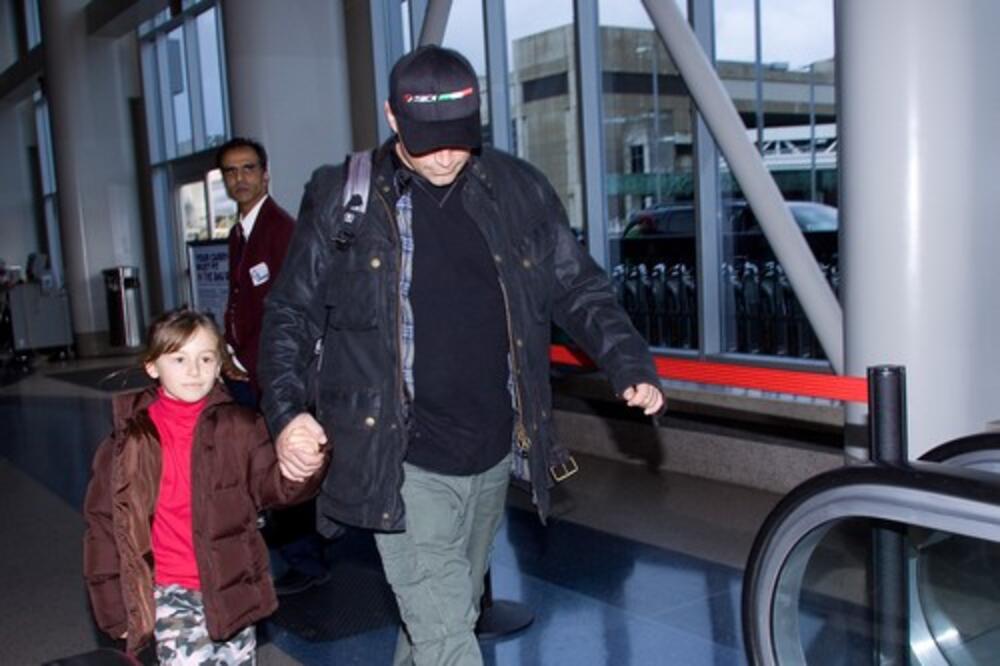 ZAŠTO MU NA RUCI PIŠE MARINA? Svi smo ga OBOŽAVALI a on se zbog ĆERKE ranije PENZIONISAO: Ovo sigurno NISTE ZNALI