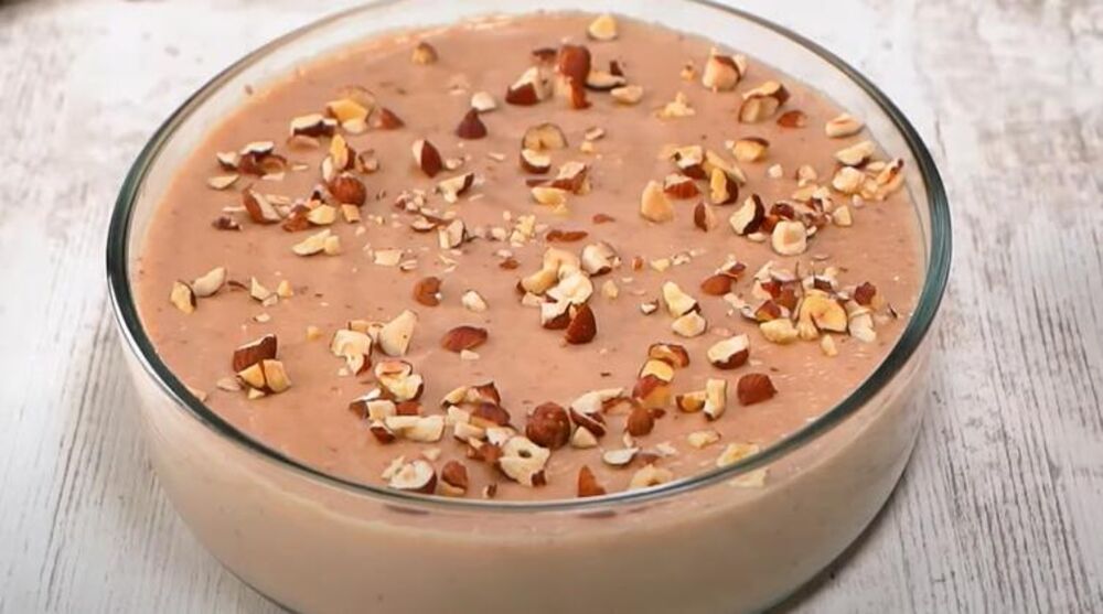 Lešnik preko posne sladoled torte sa voćem