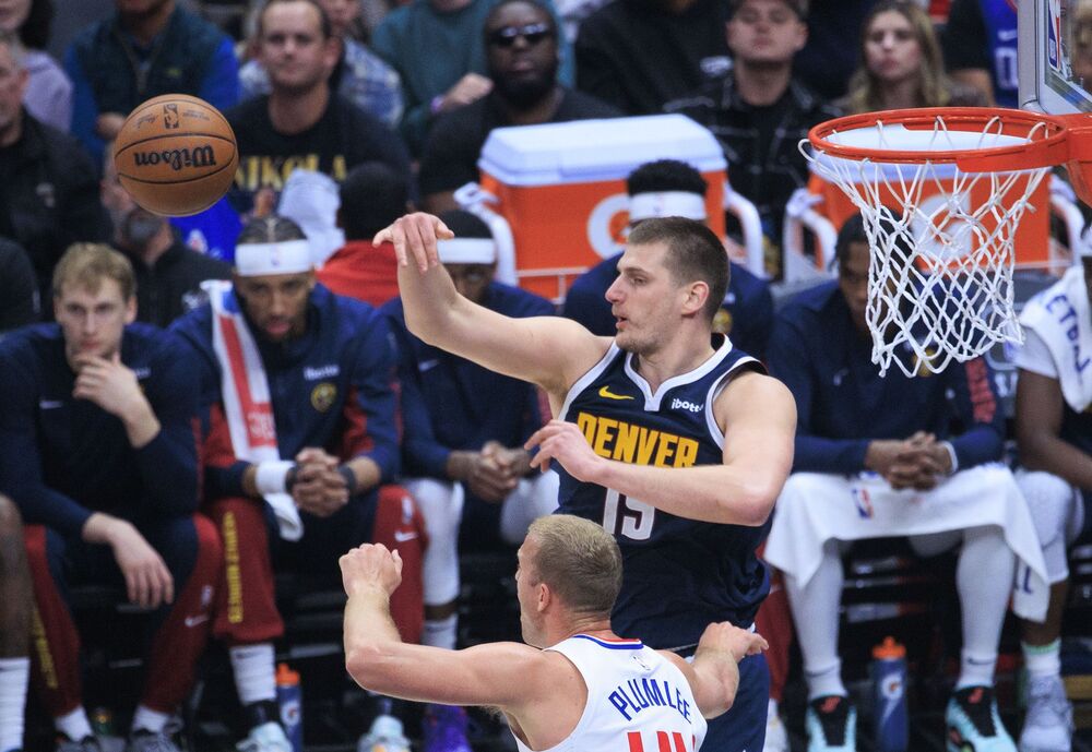 Nikola Jokić na utakmici LA Klipersa i Denver Nagetsa