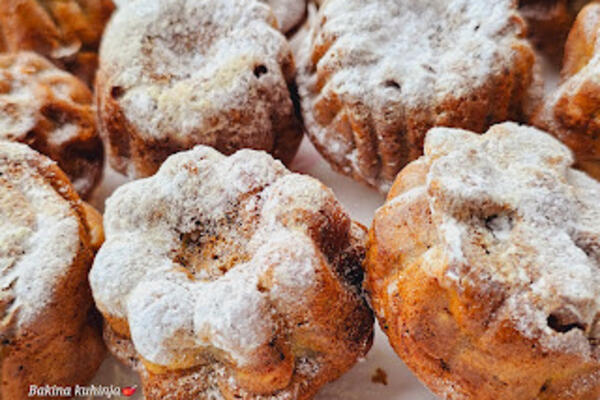 STARINSKI RECEPT ZA JEFTIN KOLAČ KOJI MOŽETE SPREMATI SVAKOG DANA: Baka podelila brzinski recept, ukus kida