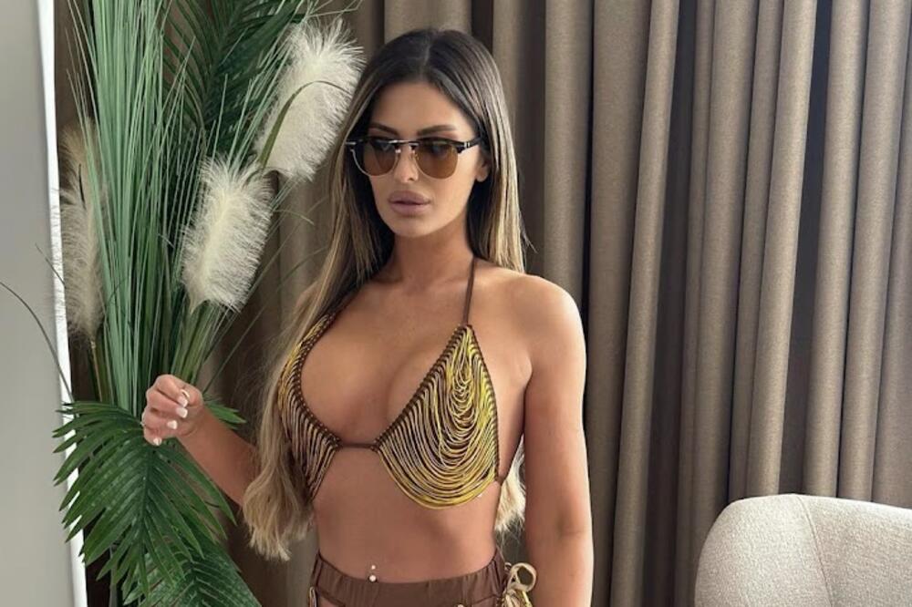 ANA, IMA LI ODMORA ZA TEBE? Otputovala iz Srbije, pa sve ZABEZEKNULA novim FOTKAMA, žena izgleda kao MILION