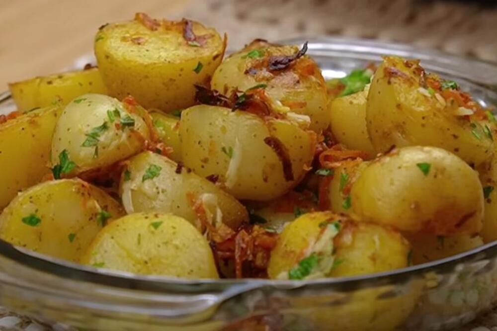 NAJUKUSNIJI KROMPIR NA VODI SA BELIM LUKOM: Jelo za Uskršnji post - kremast, sočan i lagan