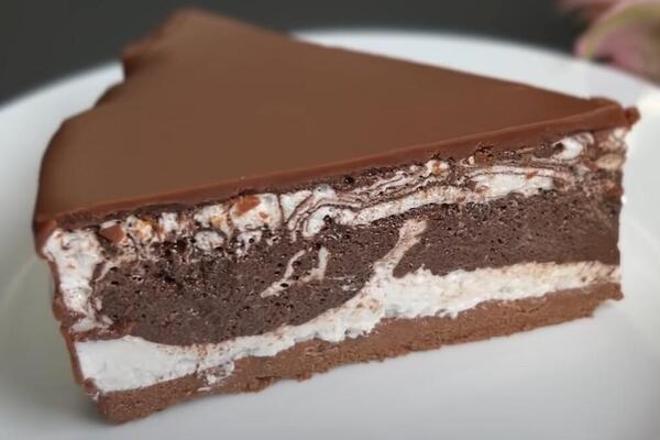 ČOKOLADNA ZEBRA TORTA SAVRŠENOG UKUSA I IZGLEDA: Elegantna i kremasta torta koja se pravi očas posle bez pečenja