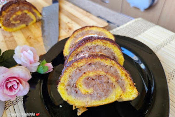 SOČNA POSLASTICA PRAVO IZ BAKINE KUHINJE: Napravite mekan rolat sa jabukama i uživajte u SAVRŠENOM UKUSU