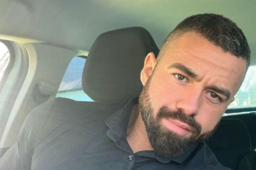 SRPKINJE ODLEPILE ZA BRATOM NAŠE POZNATE PEVAČICE: Svi kažu da je OPASAN FRAJER, a evo i čime se on BAVI