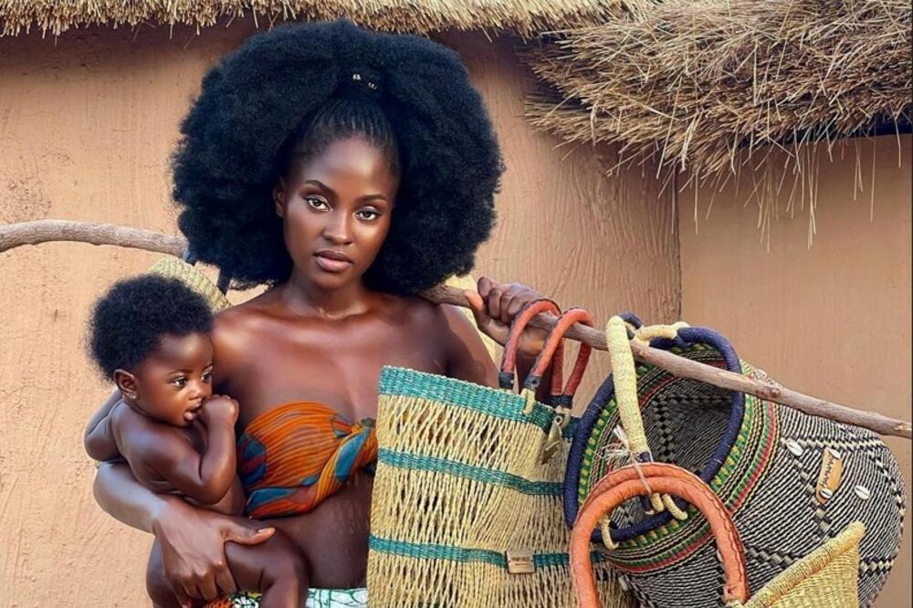 LEPOTICA IZ SIROMAŠNOG AFRIČKOG SELA REKLA "NE" MILIJARDERU ZBOG PRINCIPA: Evo kako izdržava dvoje dece (FOTO)