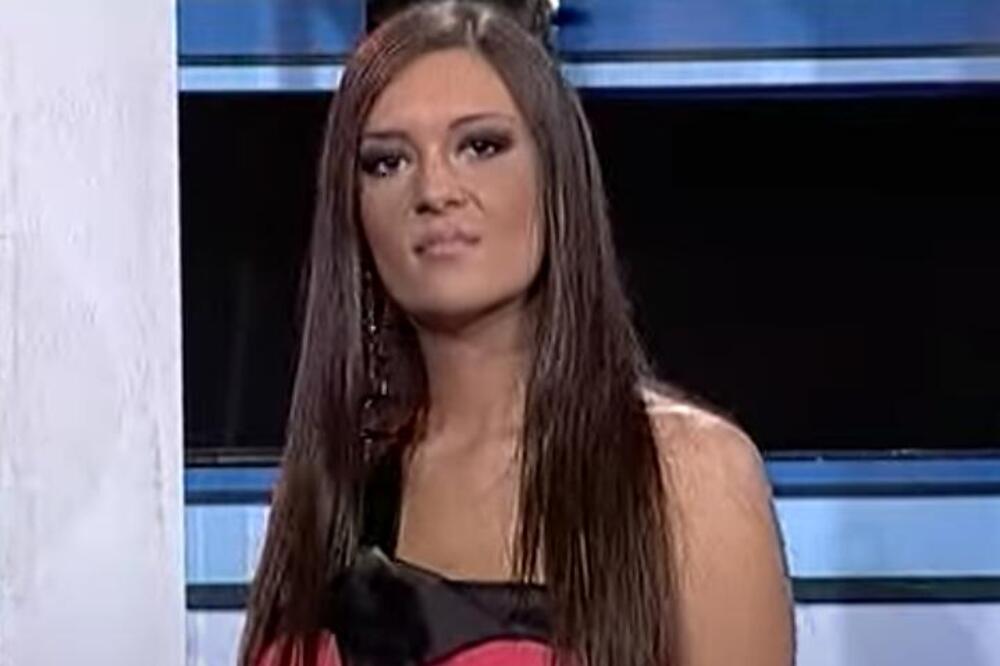 ZAVRŠILA FAKULTET I UDALA SE ZA FUDBALERA: Predviđali joj SJAJNU KARIJERU, dugo je nismo videli, evo kako IZGLEDA