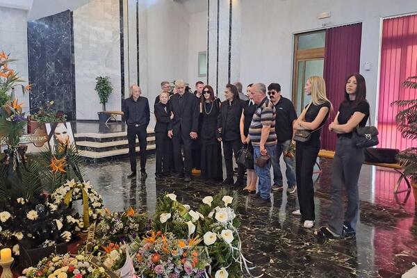 POTRESAN OPROŠTAJNI GOVOR NA SAHRANI SLAĐANE MILOŠEVIĆ: Njihove reči KIDAJU DUŠU, baš TUŽNO