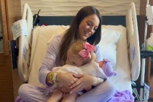 OVAJ VIDEO TOPI SRCA, RETKO KO JE OSTAO IMUN NA PRVI SUSRET DVE SESTRE: Toliko je dirljivo da će SUZE same krenuti