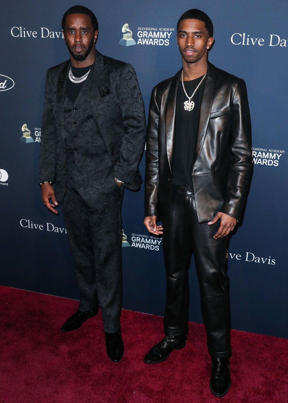 King sa ocem Didijem na crvenom tepihu