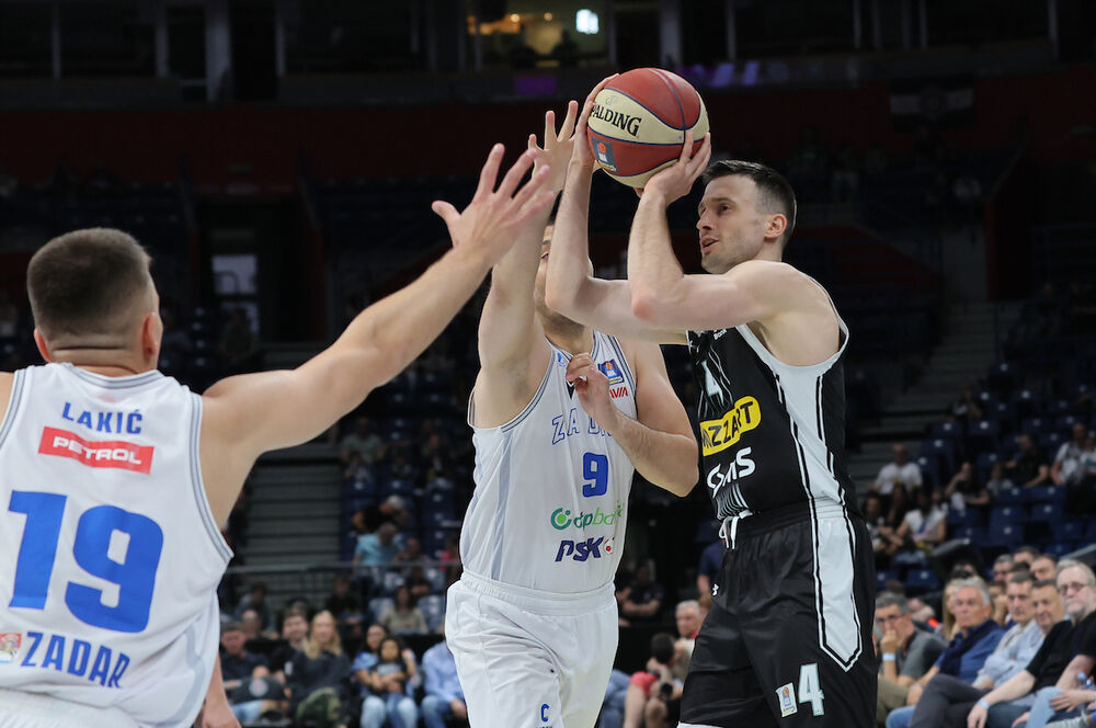 Aleksa Avramović u prodoru na meču protiv Zadra