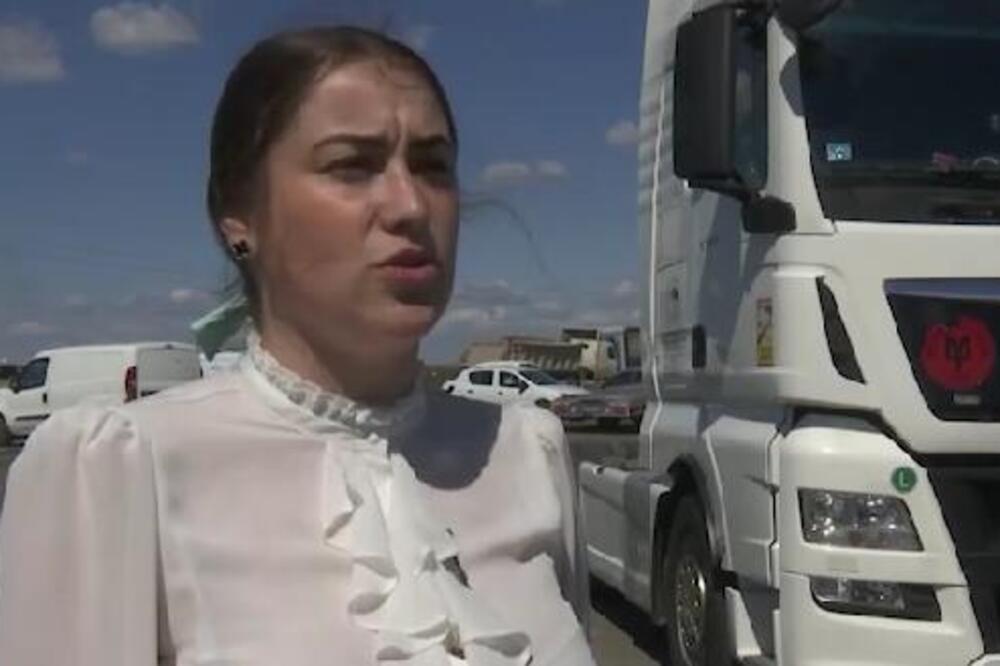 MARIJI JE VEĆ 4 GODINE KABINA TERETNJAKA RADNO MESTO: Ruši sve PREDRASUDE - ovako opisuje svoj posao (FOTO)