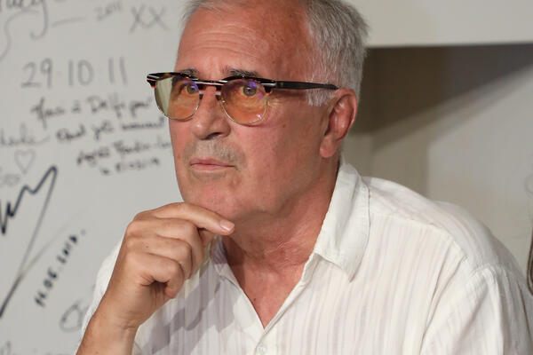 VANJU BULIĆA SVI ZNAMO, A NIKO NEMA POJMA KO SU NJEGOVA DECA: Evo čime se BAVE I KAKO IZGLEDAJU njegovi SINOVI