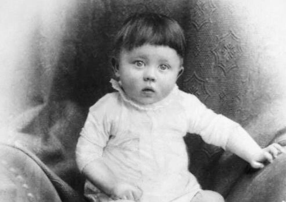 DETE SA SLIKE JE ZASLUŽNO ZA SMRT MILIONA LJUDI Jedan je od NAJOMRAŽENIJIH u istoriji: BIO JE I TEŽAK NARKOMAN?!