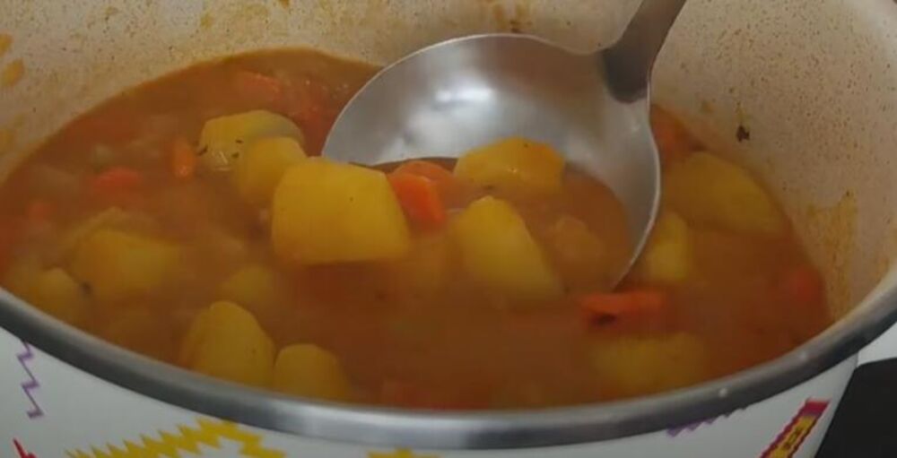 Skuvan hilandarski paprikaš na vodi