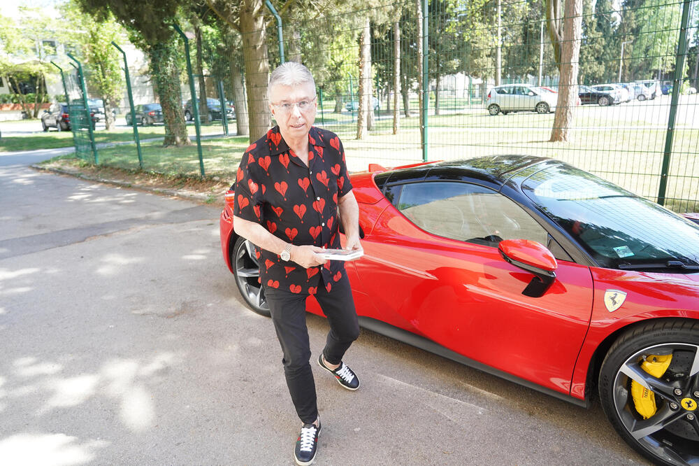 Ovako izgleda vila Saše Popovića: Najmoćniji čovek u šoubiznisu živi u izobilju, od tolikog luksuza boli glava