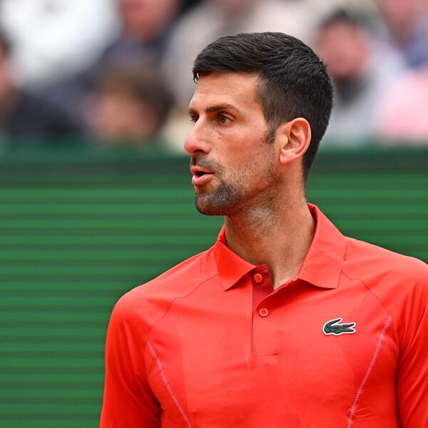 KAKVA BRUTALNA TIGRICA! Otkriveno ko je žena koja je Novaka gutala pogledom! (FOTO)