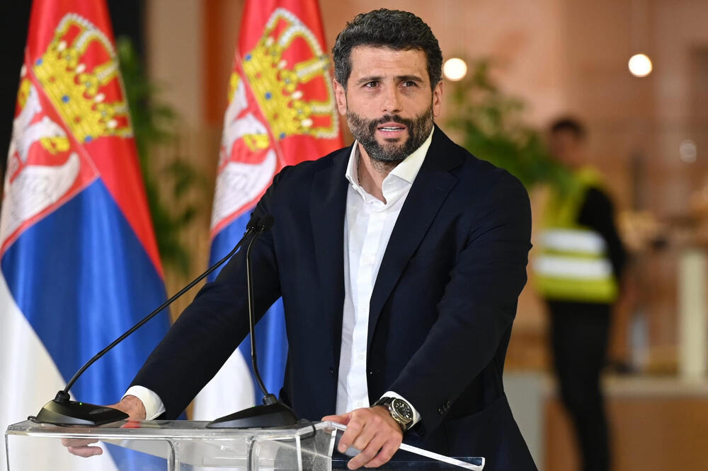 "BEOGRAD JE KOSMOPOLITSKI GRAD, TRAŽIMO SAMO DA SE POŠTUJU NAŠ NAROD I DRŽAVA": Oglasio se Aleksandar Šapić