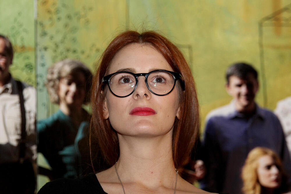 Da li je to ista žena? Glumica potpuno neprepoznatljiva, da je sretnete samo biste prošli pored nje, kakva promena