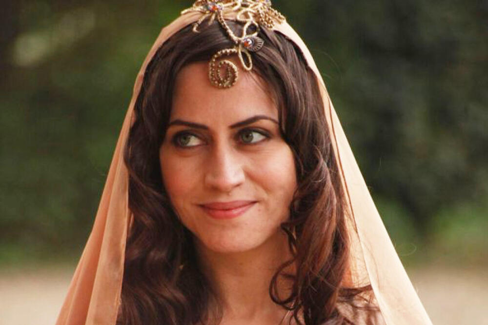 MAMILA JE UZDAHE U SERIJI "SULEJMAN VELIČANSTVENI"! NJENE BISERNO PLAVE OČI SVI PAMTE: Danas je OZBILJNA ribetina