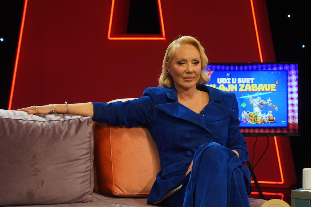 OVO JE ŽENA KOJA ZNA I ČUVA SVE NJENE TAJNE: Evo kako IZGLEDA najbolja drugarice Lepe Brene, PRAVA LEPOTICA