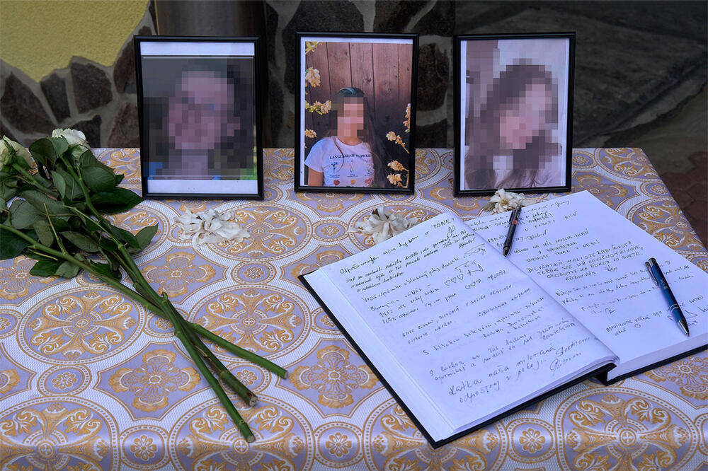 POSLEDNJE ZBOGOM TRAGIČNO PREMINULIM DEVOJKAMA: Cela zemlja tuguje zbog njihove smrti, nacija plače za njima!