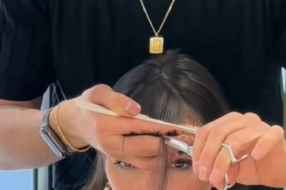 Frizerka je šišala, a onda joj je ugledala ovo na glavi! Odmah ju je poslala kod lekara, a tamo ŠOK!