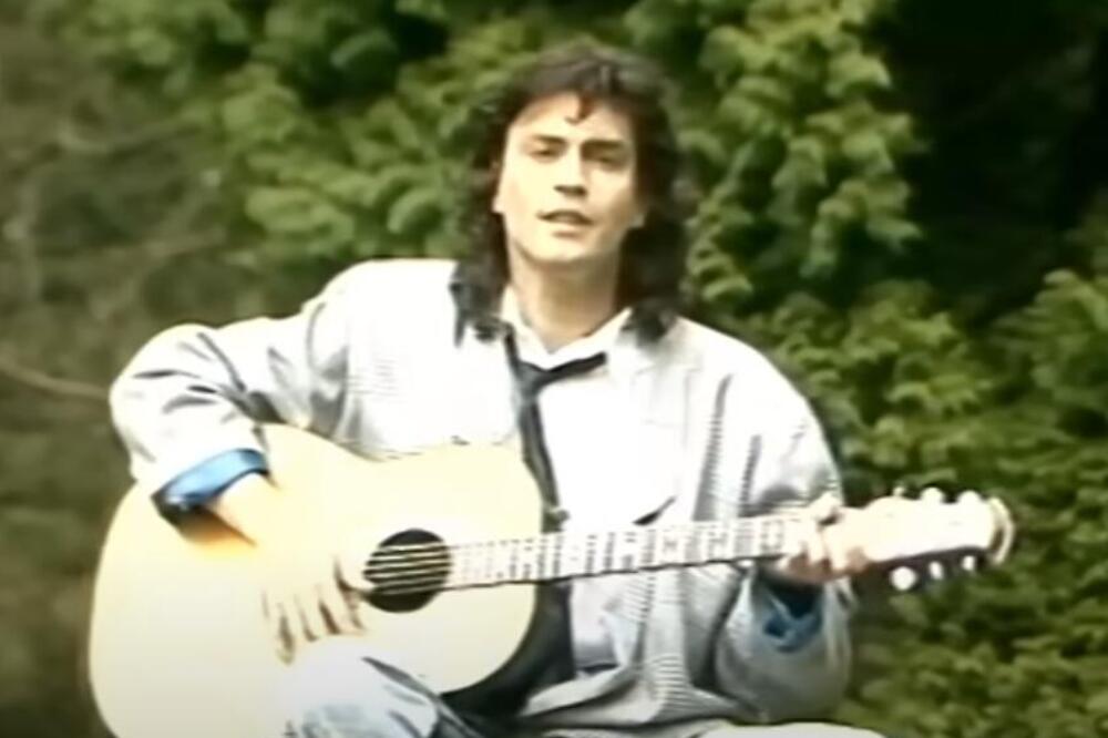 BIO JE VELIKI ZAVODNIK, NEMA ŽENE KOJA GA NIJE SANJALA: Bio u BRAKU sa 30 GODINA MLAĐOM i danas važi za PRAVOG DASU